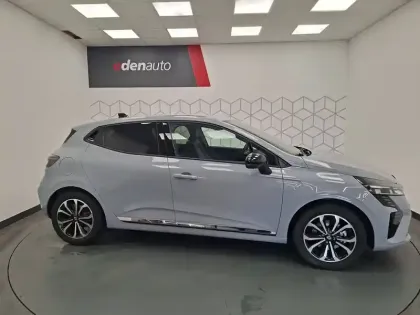 Photo 14 Renault Clio  E-Tech full hybrid 145 ch GSR2