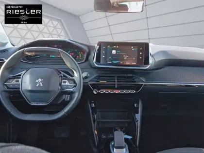 Photo 7 Peugeot 208  Electrique 50 kWh 136ch
