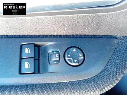 Photo 19 Peugeot 208  Electrique 50 kWh 136ch