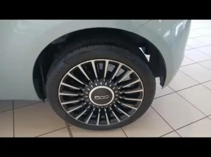 Photo 12 Fiat 500  1.0 70ch BSG S&S Dolcevita