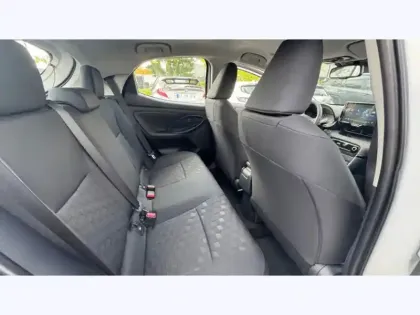 Photo 11 Toyota Yaris Hybride 116h Dynamic Business