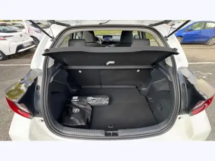 Photo 8 Toyota Yaris Hybride 116h Dynamic Business