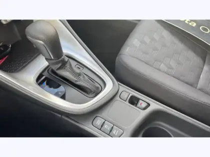 Photo 19 Toyota Yaris Hybride 116h Dynamic Business