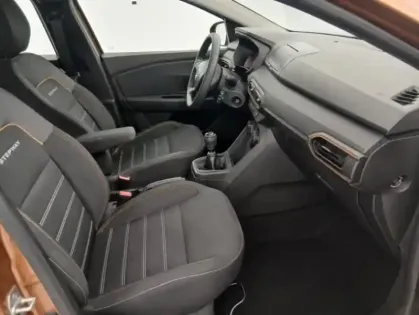 Photo 6 Dacia Sandero ECO-G 100 Stepway Essentiel