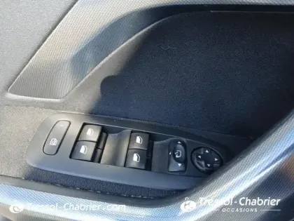 Photo 19 Peugeot 2008  1.2 PureTech 110ch S&S BVM5 Allure