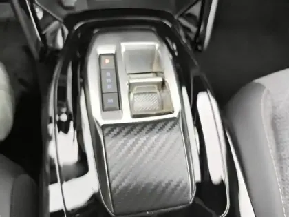 Photo 23 Peugeot 2008  PureTech 130 S&S EAT8 Allure