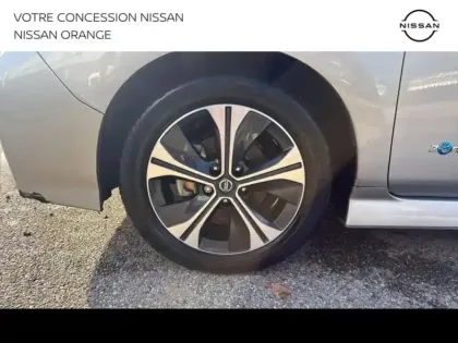 Photo 8 Nissan Leaf  150ch 40kWh N-Connecta 19