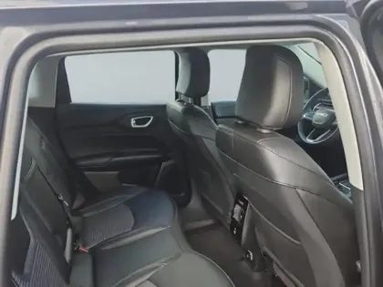 Photo 12 Jeep Compass  1.5 Turbo T4 130ch MHEV Altitude 4x2 BVR7