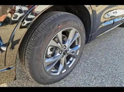 Photo 12 Ford Kuga  2.5 Duratec 190ch FHEV ST-Line BVA i-AWD