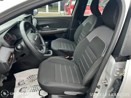 Photo 8 Dacia Sandero  1.0 TCe 90ch Stepway Expression