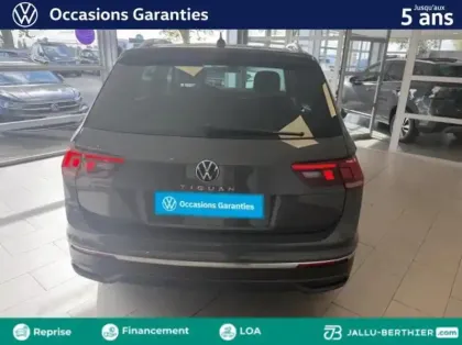 Photo 18 Volkswagen Tiguan  2.0 TDI 150ch Life DSG7