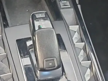 Photo 28 DS DS 3  Crossback BlueHDi 130ch Performance Line + Automatique