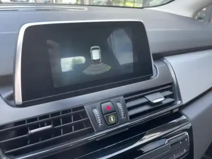 Photo 10 BMW Serie 2 Série 2 ActiveTourer 225xeA 224ch Business Design