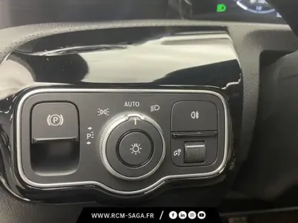 Photo 13 Mercedes Classe A 200 d AMG Line