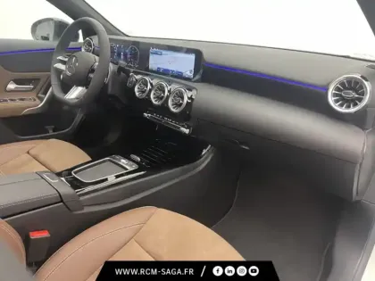 Photo 19 Mercedes Classe A 200 d AMG Line