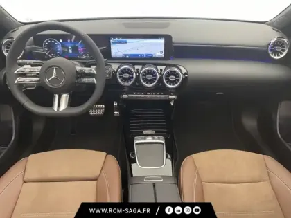 Photo 10 Mercedes Classe A 200 d AMG Line