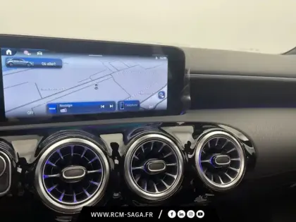 Photo 15 Mercedes Classe A 200 d AMG Line