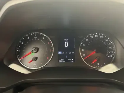 Photo 16 Renault Captur  TCe 90