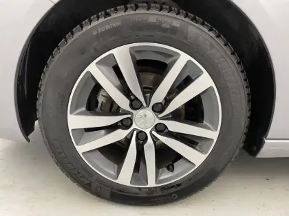 Photo 78 Peugeot 308  PureTech 110ch S&S BVM6