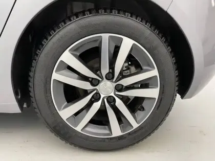 Photo 46 Peugeot 308  PureTech 110ch S&S BVM6