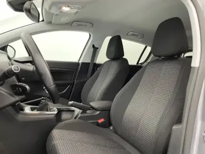 Photo 75 Peugeot 308  PureTech 110ch S&S BVM6