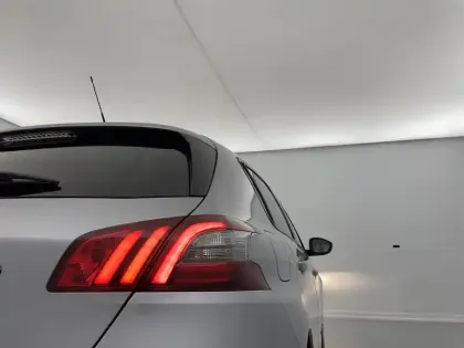 Photo 91 Peugeot 308  PureTech 110ch S&S BVM6