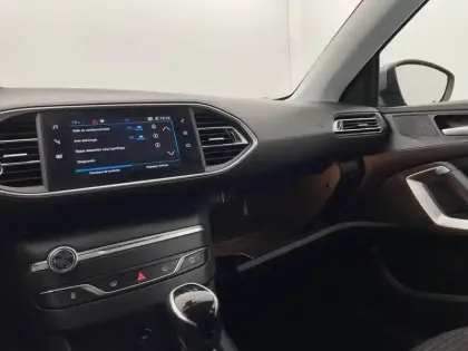 Photo 86 Peugeot 308  PureTech 110ch S&S BVM6