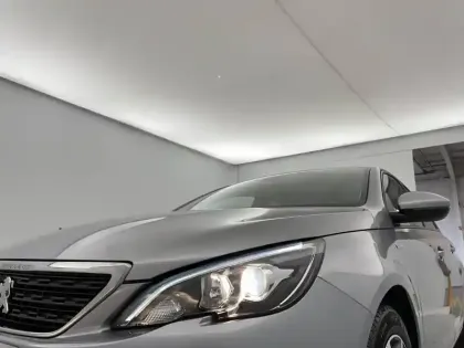 Photo 54 Peugeot 308  PureTech 110ch S&S BVM6