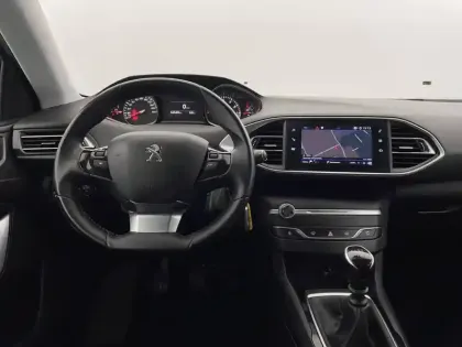 Photo 52 Peugeot 308  PureTech 110ch S&S BVM6