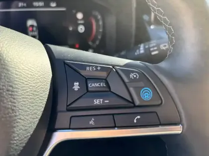 Photo 97 Nissan Juke  HYBRID 143