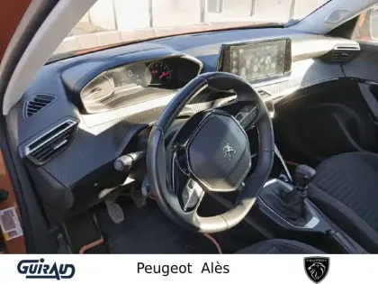 Photo 7 Peugeot 2008  PureTech 100 S&S BVM6