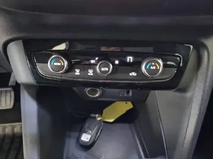 Photo 23 Opel Corsa  Electrique 136 ch & Batterie 50 kw/h