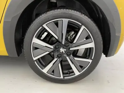 Photo 50 Peugeot 208  PureTech 100 S&S BVM6