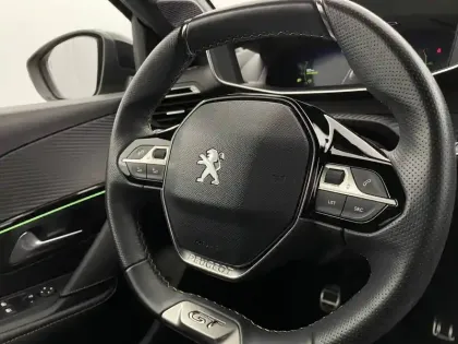 Photo 58 Peugeot 208  PureTech 100 S&S BVM6