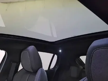 Photo 57 Peugeot 208  Hybrid 145 e-DCS6