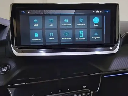 Photo 49 Peugeot 208  Hybrid 145 e-DCS6