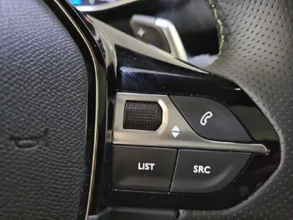 Photo 54 Peugeot 208  Hybrid 145 e-DCS6