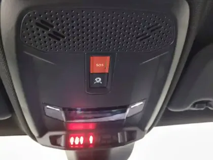 Photo 51 Peugeot 208  Hybrid 145 e-DCS6