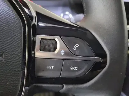 Photo 61 Peugeot 208  Electrique 50 kWh 136ch