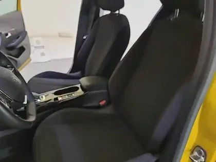 Photo 43 Peugeot 208  Electrique 50 kWh 136ch