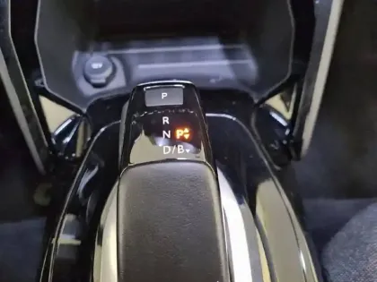 Photo 46 Peugeot 208  Electrique 50 kWh 136ch