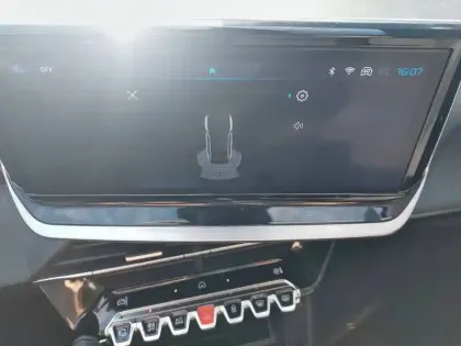 Photo 39 Peugeot 208  PureTech 75 S&S BVM5