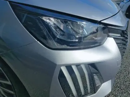 Photo 35 Peugeot 208  PureTech 75 S&S BVM5