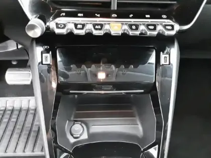 Photo 46 Peugeot 208  Electrique 50 kWh 136ch