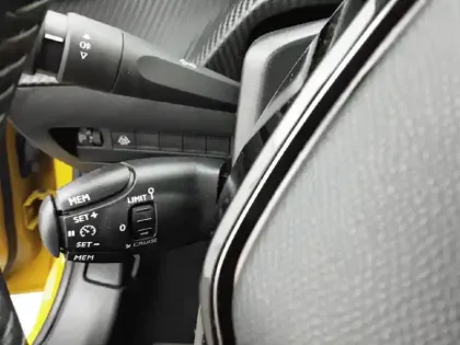 Photo 41 Peugeot 208  Electrique 50 kWh 136ch