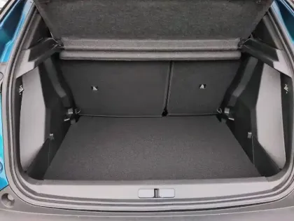 Photo 49 Peugeot 2008  Hybrid 145 e-DCS6