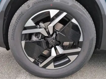 Photo 56 Peugeot 2008  Hybrid 145 e-DCS6