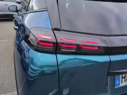 Photo 60 Peugeot 2008  Hybrid 145 e-DCS6