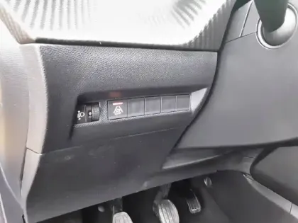 Photo 40 Peugeot 208  PureTech 75 S&S BVM5