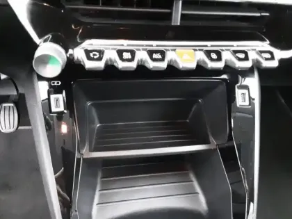 Photo 42 Peugeot 208  PureTech 75 S&S BVM5